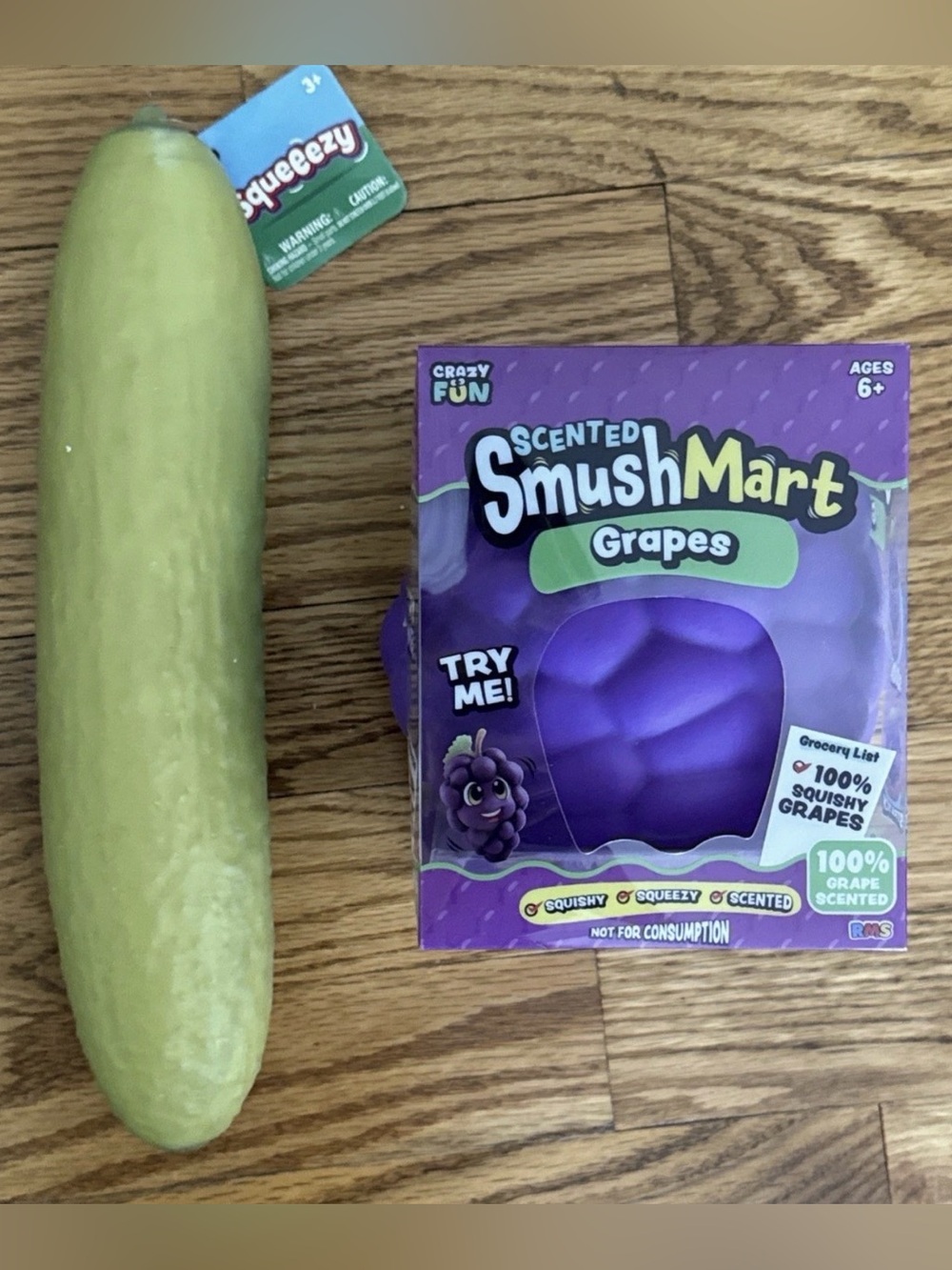 Smush Mart Scented Grapes & Squeezy pickle